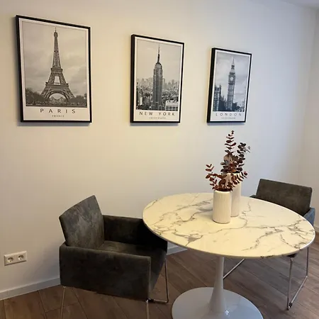 Alana アパート *